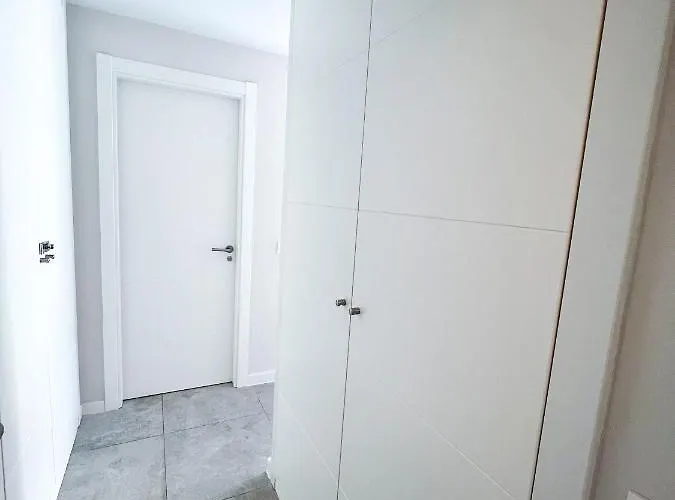 In Center With Private Parking Apartament