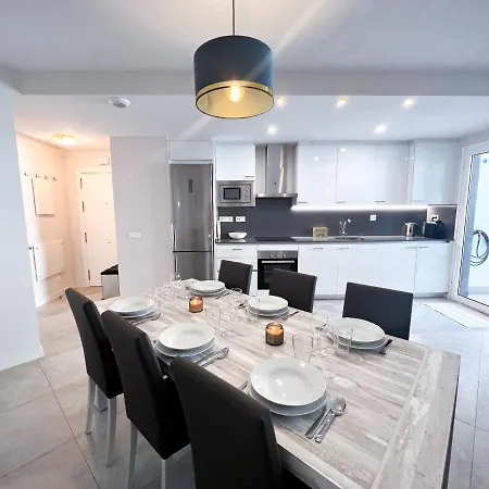 Appartement In Center With Private Parking *