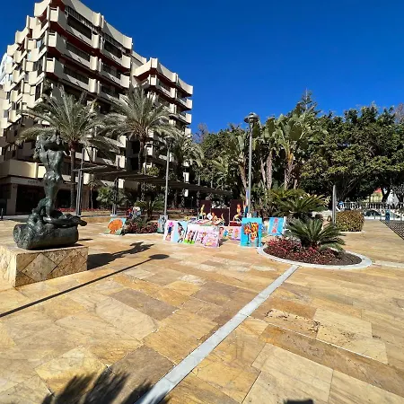 In Center With Private Parking *