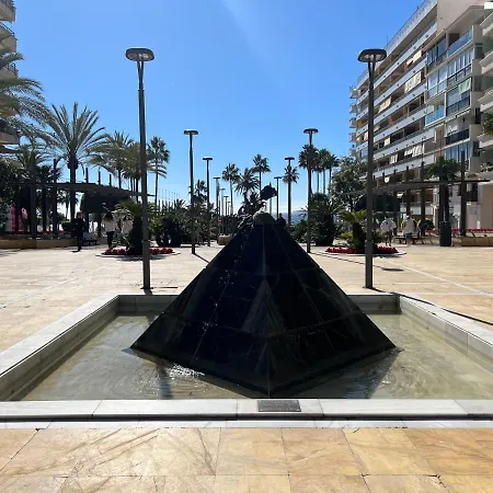 In Center With Private Parking * מארבלה