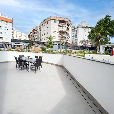 아파트 In Center With Private Parking 마르베야