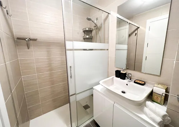 In Center With Private Parking Marbella