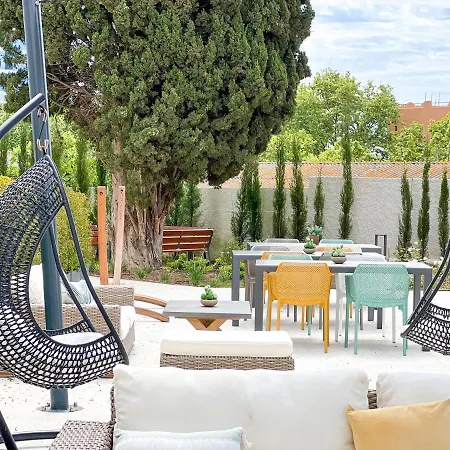 Apartment In Center With Private Parking