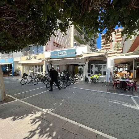 Apartment In Center With Private Parking