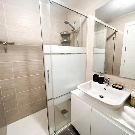 In Center With Private Parking Marbella