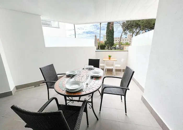 Appartement In Center With Private Parking Marbella