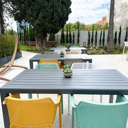 Apartamento In Center With Private Parking