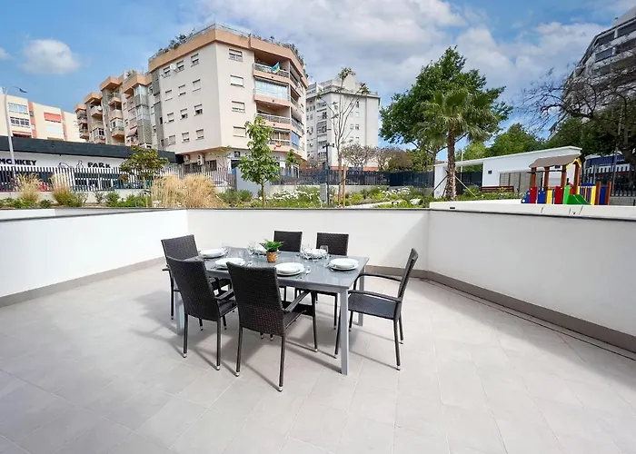 In Center With Private Parking * Marbella