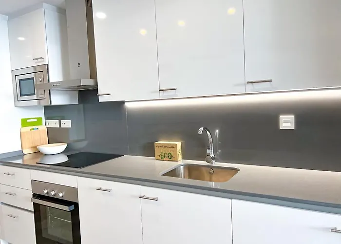 In Center With Private Parking Apartment Marbella