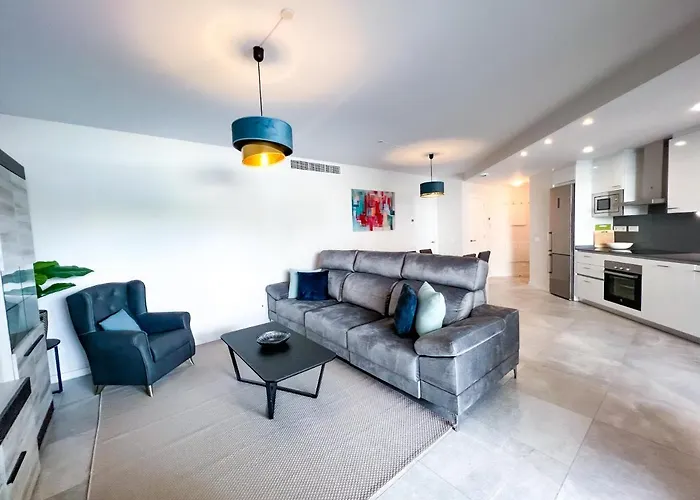 In Center With Private Parking Apartment Marbella