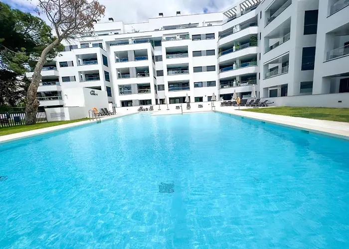 In Center With Private Parking * Marbella